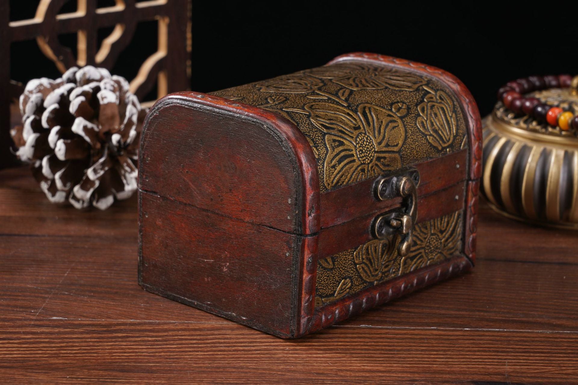 Vintage Wooden Jewelry Box – A Timeless Keepsake for Your Precious Memories