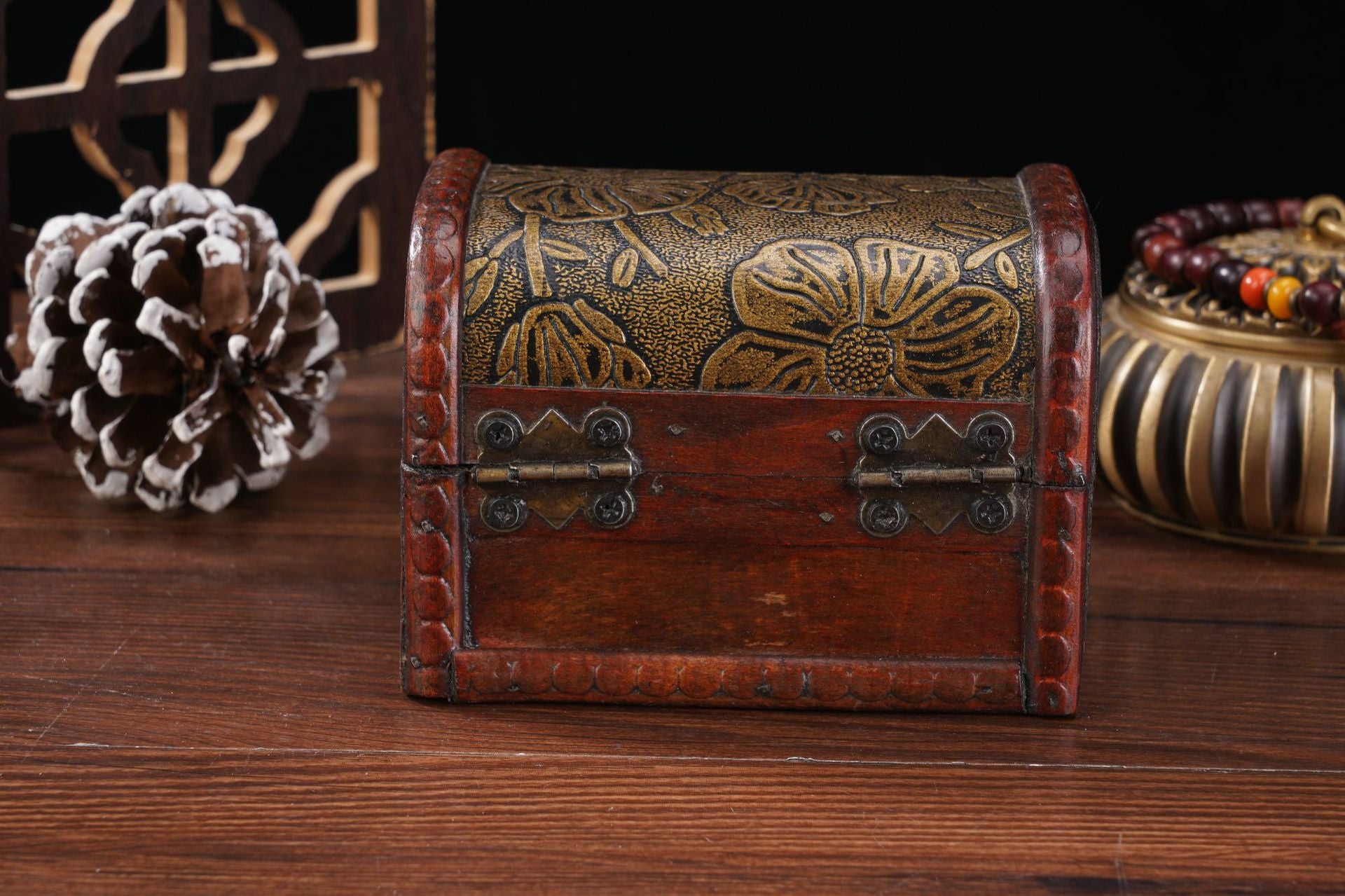 Vintage Wooden Jewelry Box – A Timeless Keepsake for Your Precious Memories